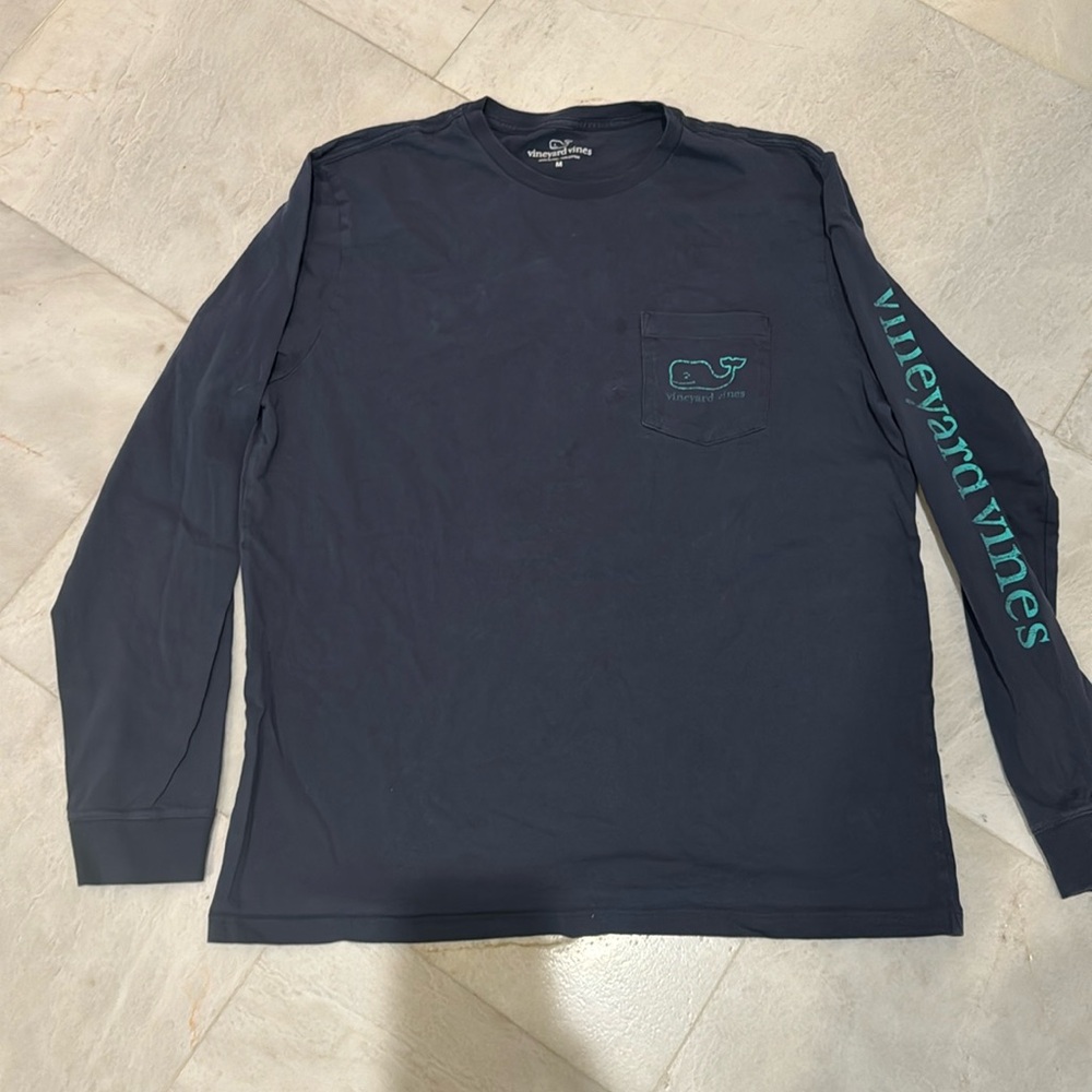 Men’s M Vineyard Vines LS tee